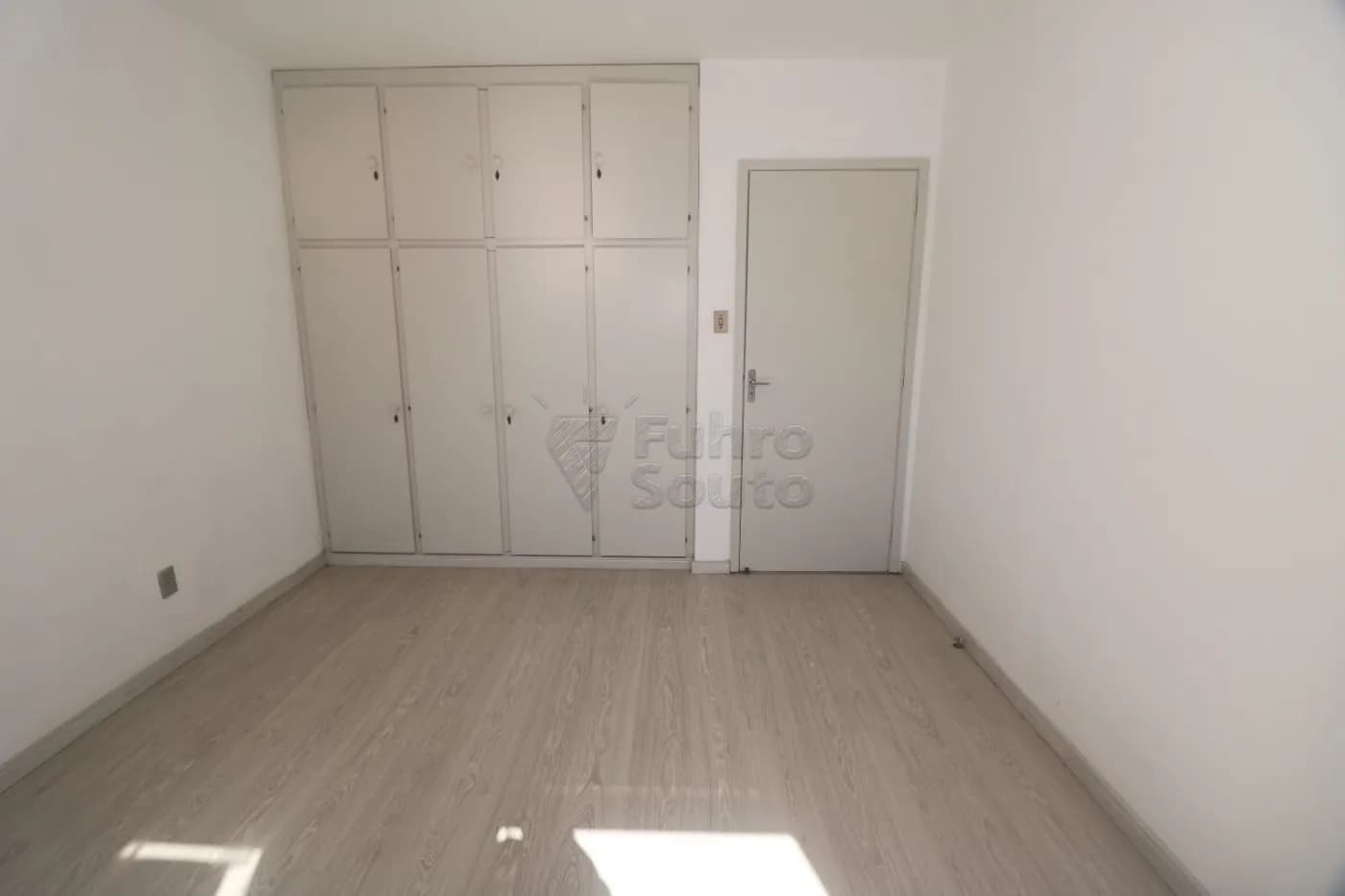 vsgrf7-pelotas-apartamento-padrao-centro-25-05-2026_16-05-12-6a149d68180ff.webp
