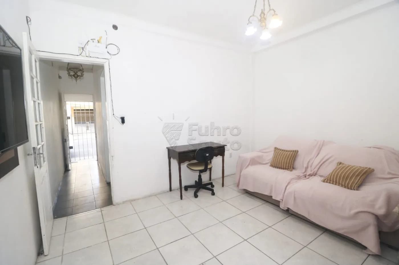 vw1rgq-pelotas-casa-padrao-centro-20-02-2026_13-37-11-69988db760166.webp