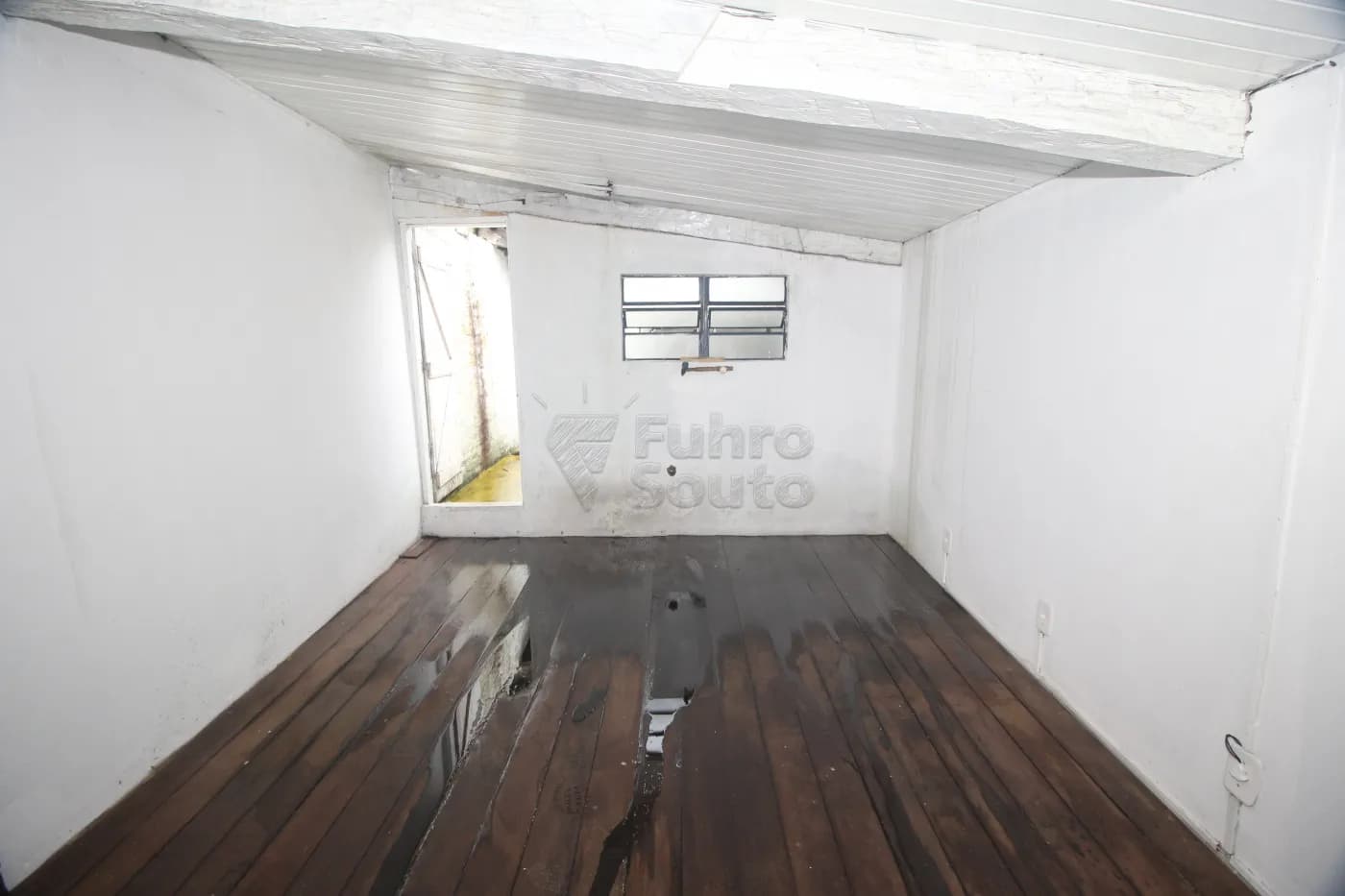 vx8yu6-pelotas-comercial-sala-fora-de-condominio-centro-25-09-2024_23-31-19-7.webp