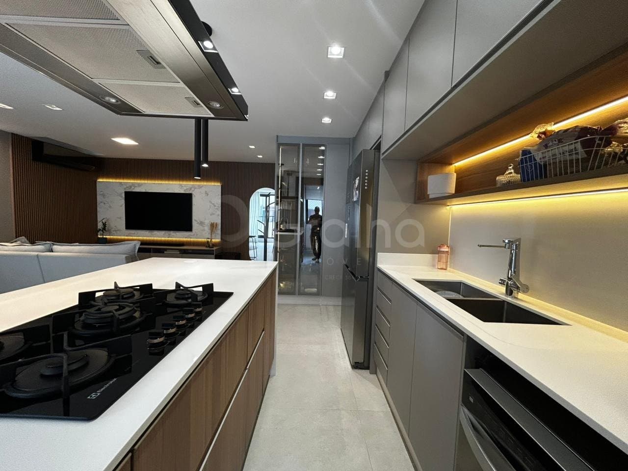 vxv1uk-iN88N54vtZ295DxoU29J_4308469f350a77123f.jpg