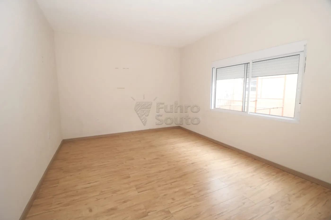 vzh41g-pelotas-casa-padrao-centro-17-04-2026_17-45-13-69e29bd96a7ca.webp