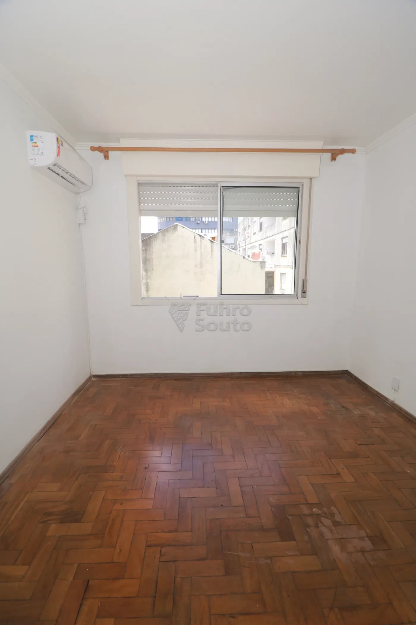 w47z9f-pelotas-apartamento-padrao-centro-03-12-2025_23-53-23-9.webp