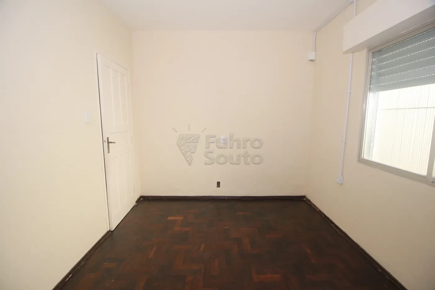 w8nhd8l-pelotas-casa-padrao-centro-04-11-2025_01-03-33-14.webp