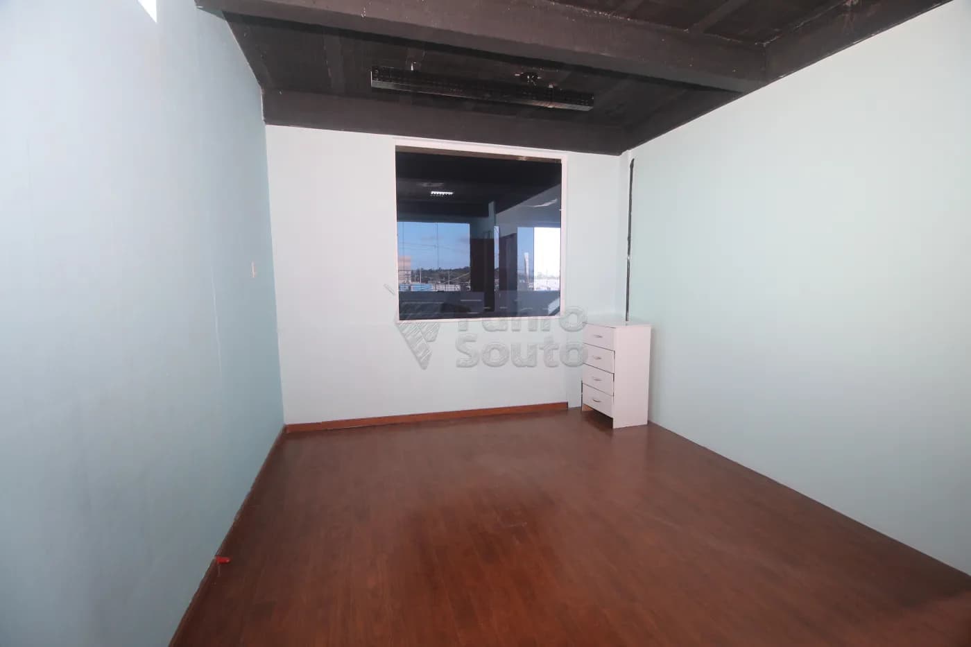 weep1t-pelotas-comercial-sala-fora-de-condominio-tres-vendas-06-11-2025_02-46-18-8.webp