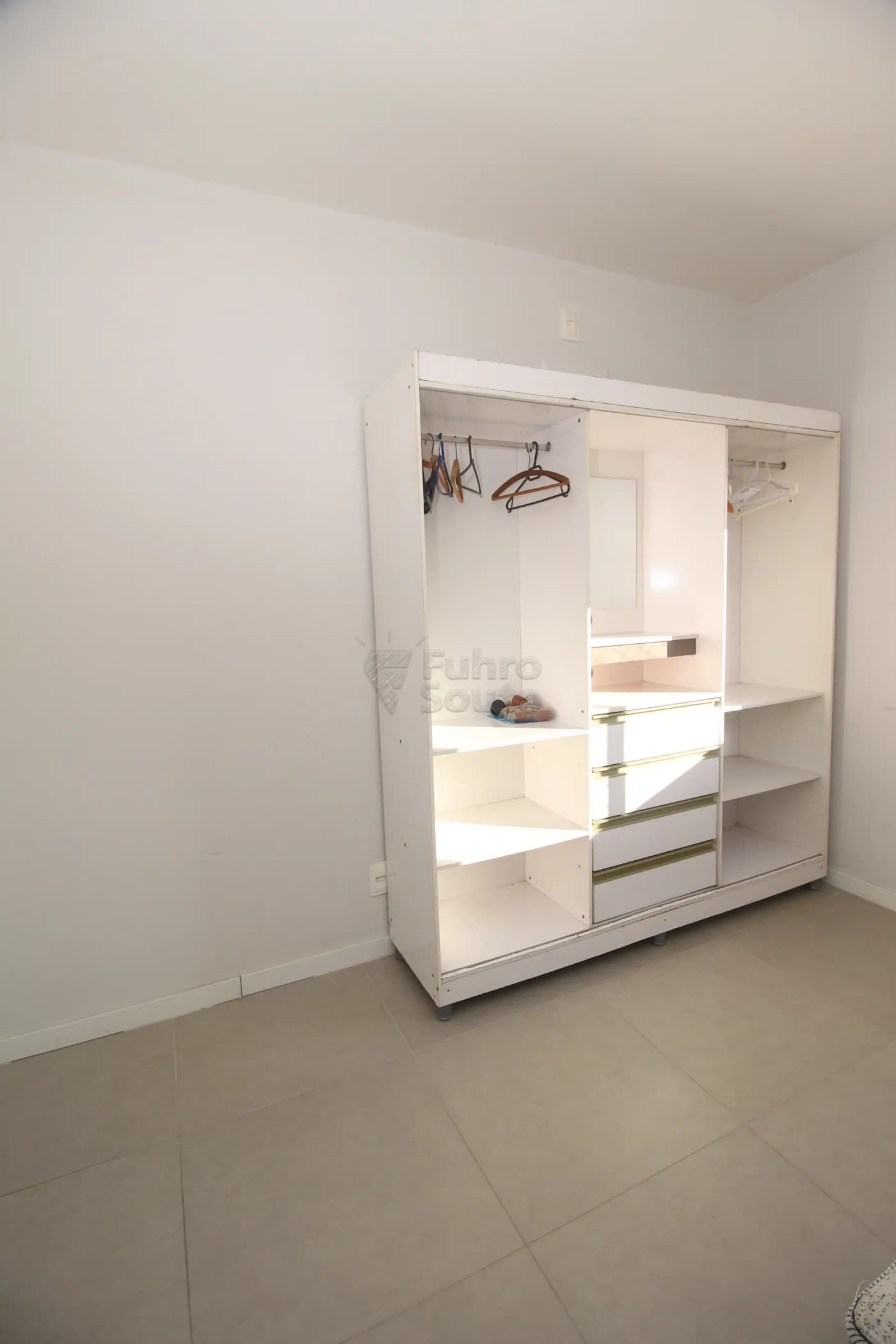 wgft6-pelotas-apartamento-padrao-areal-08-10-2025_00-43-32-19.webp