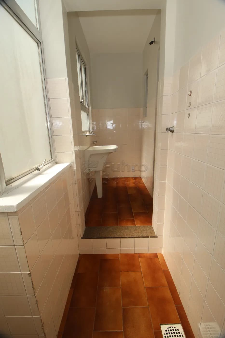 wn8d17-pelotas-apartamento-padrao-centro-17-09-2024_00-57-50-30.webp