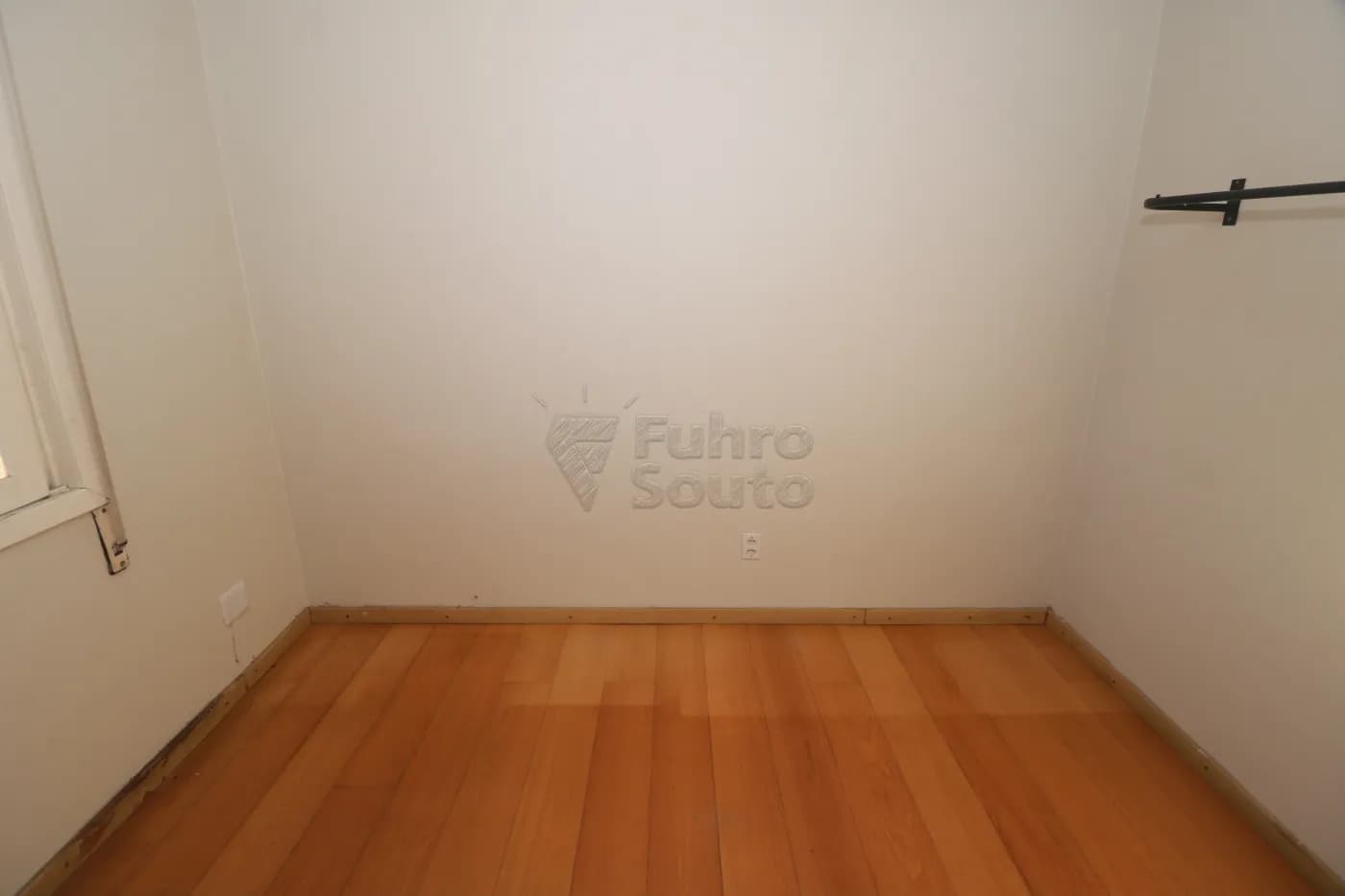 wx3in8-pelotas-apartamento-padrao-centro-12-05-2026_00-46-28-6a02a29412717.webp