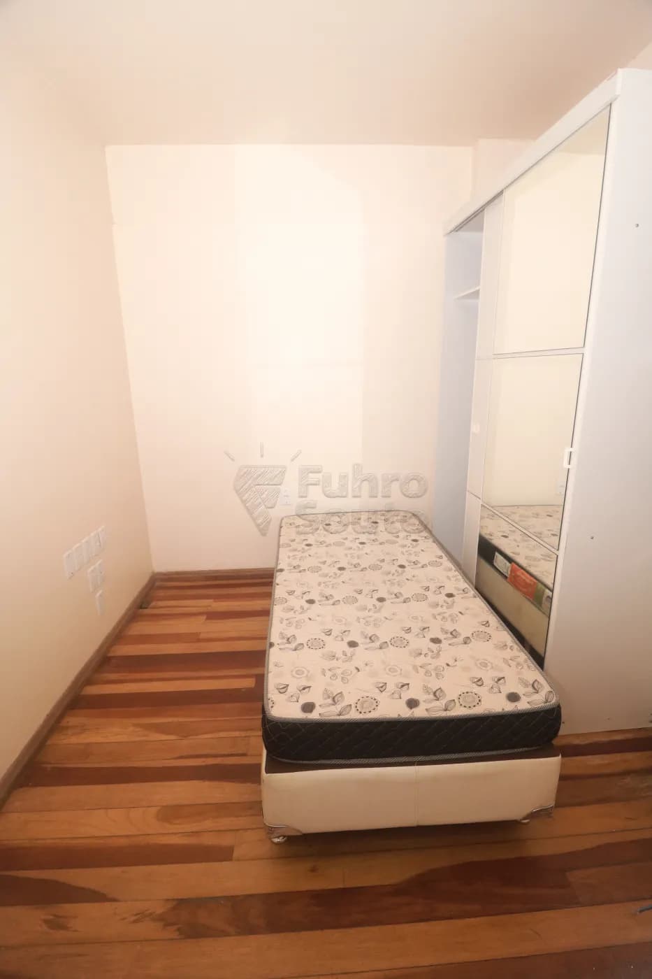 x6tn5i-pelotas-apartamento-fora-de-condominio-centro-06-05-2026_23-17-29-69fbf63949fe1.webp