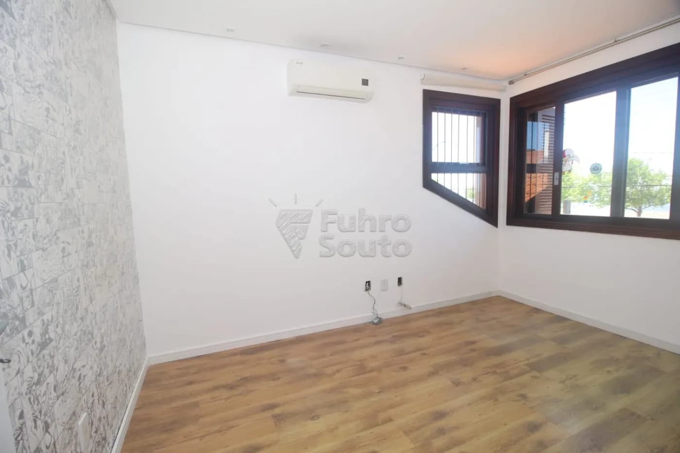 x9v6fo-pelotas-casa-padrao-laranjal-09-10-2025_16-00-40-35.webp