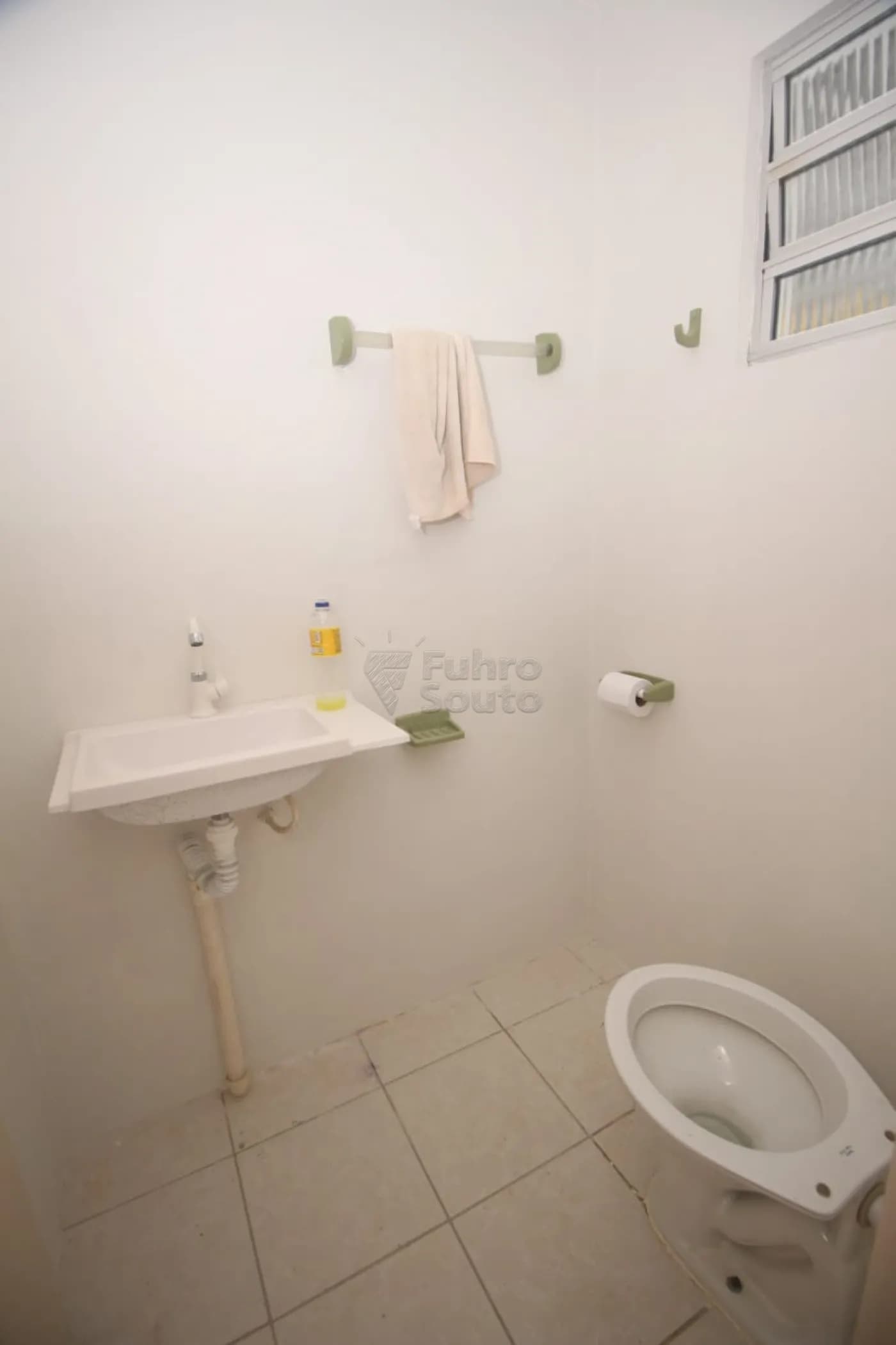 xafa0q-pelotas-comercial-sala-fora-de-condominio-fragata-27-10-2025_16-55-59-7.webp