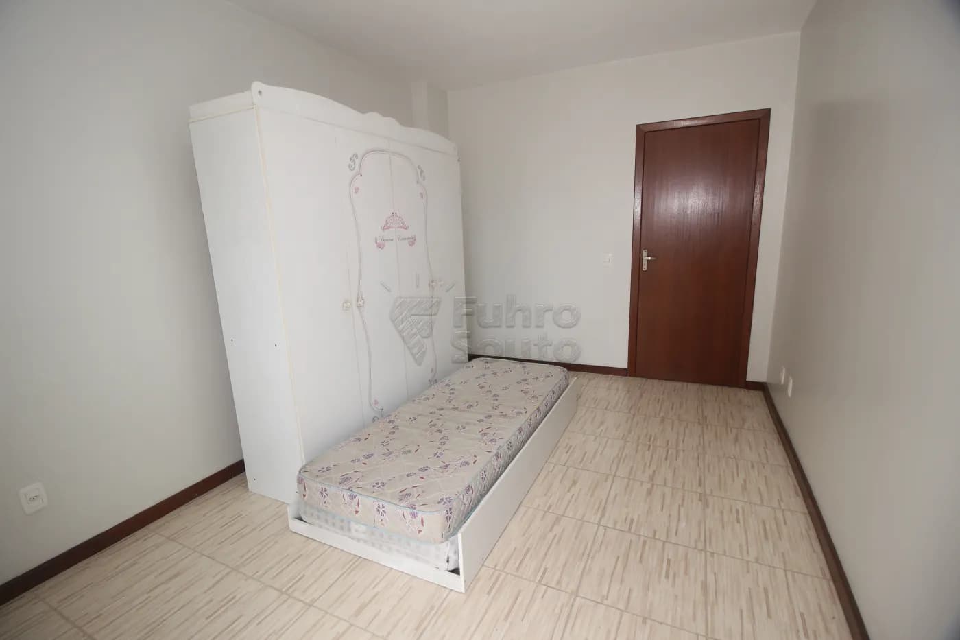 xccql-pelotas-apartamento-fora-de-condominio-centro-02-04-2025_09-01-29-10.webp