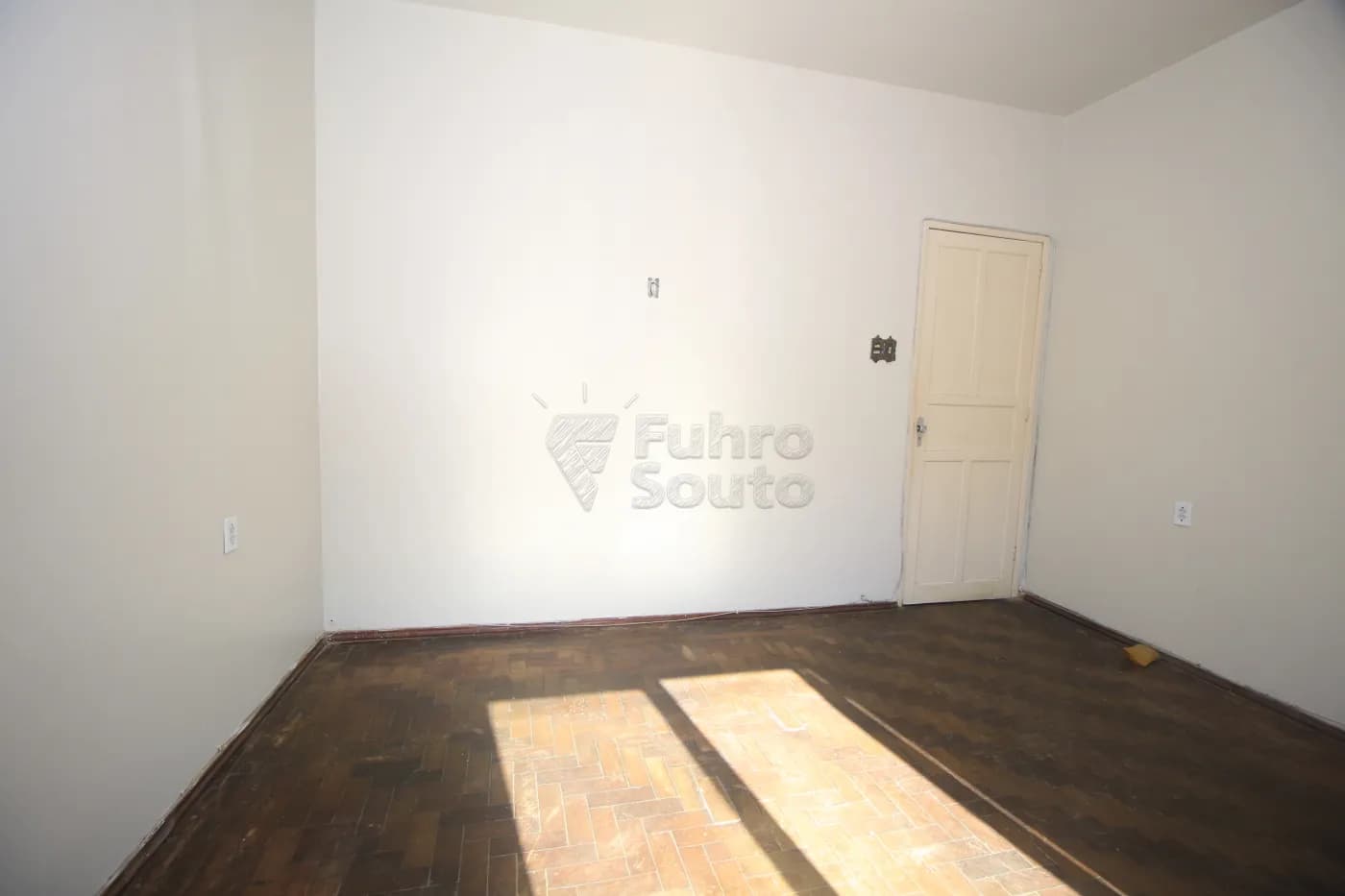 xhygep-pelotas-casa-padrao-centro-15-10-2025_01-10-05-21.webp