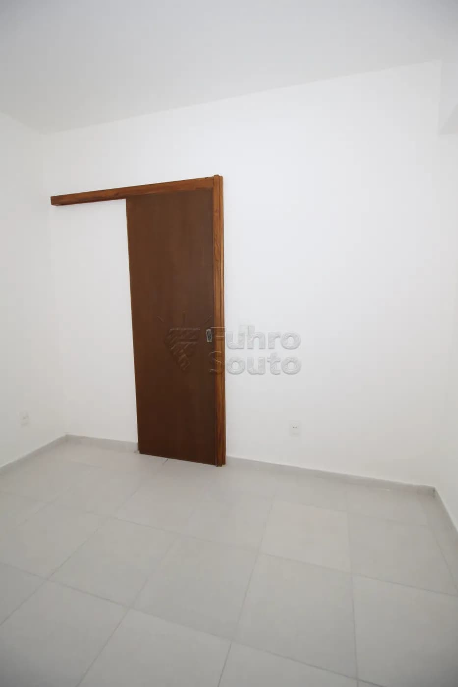 xlen48-pelotas-apartamento-padrao-centro-16-05-2024_00-35-59-12.webp
