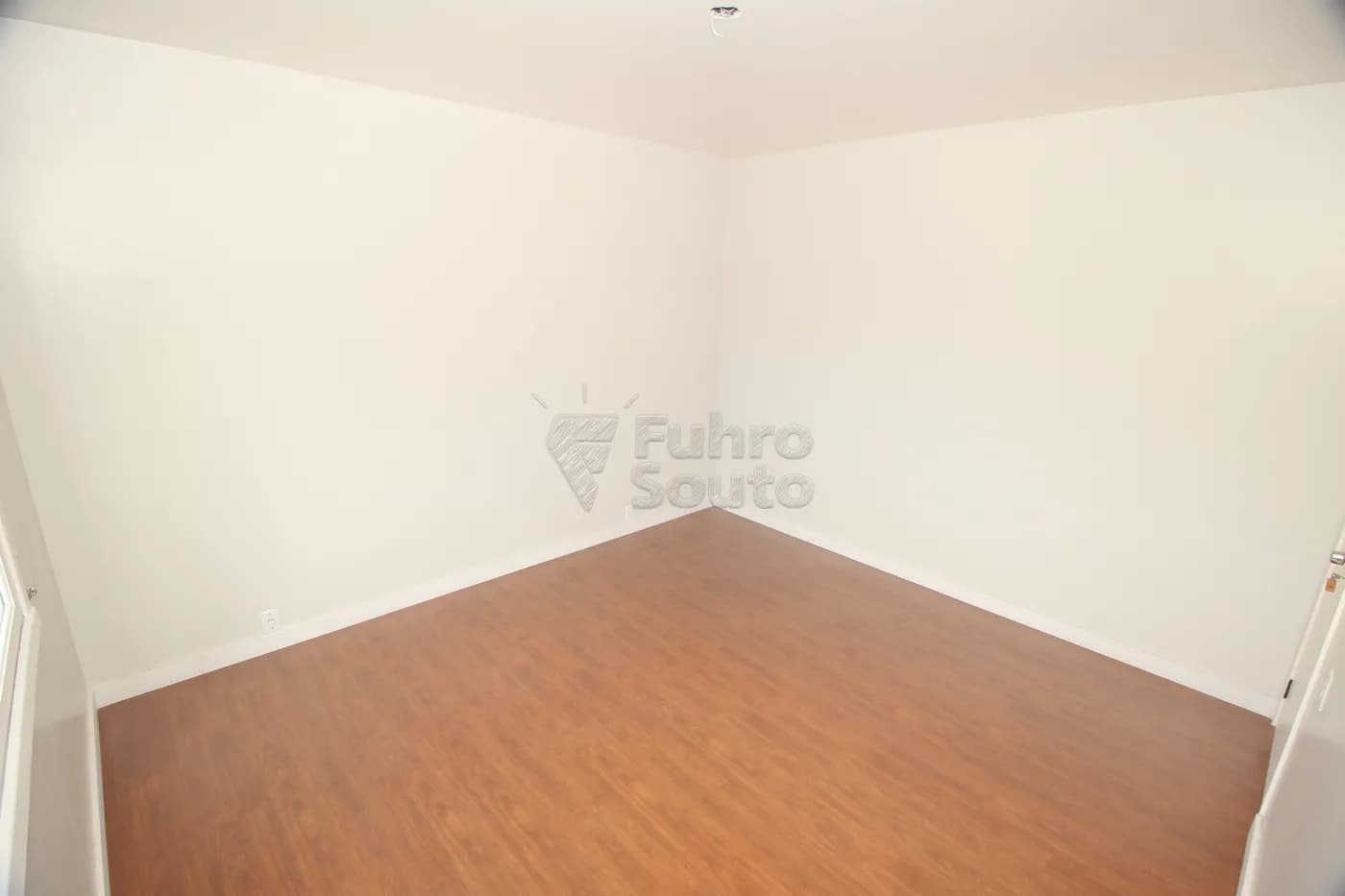 xm2ida-pelotas-apartamento-padrao-centro-17-09-2024_00-57-32-14.webp