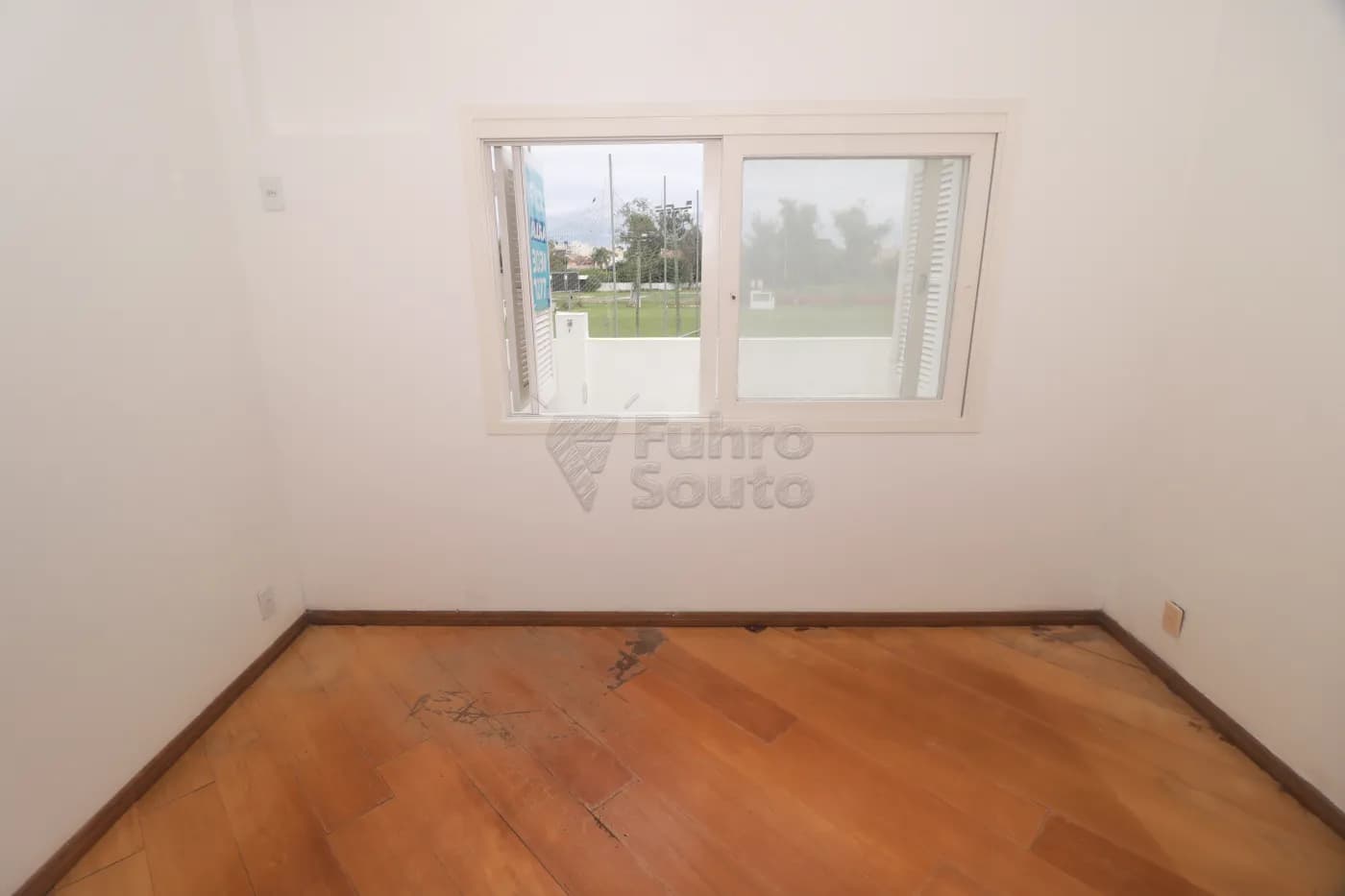 xm8g8s-pelotas-apartamento-padrao-centro-18-03-2026_21-16-44-69bb406c00f9f.webp