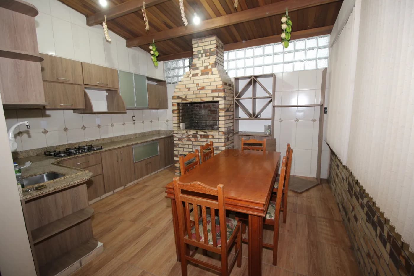 xmr3su-pelotas-casa-padrao-centro-04-05-2024_23-00-23-30.webp