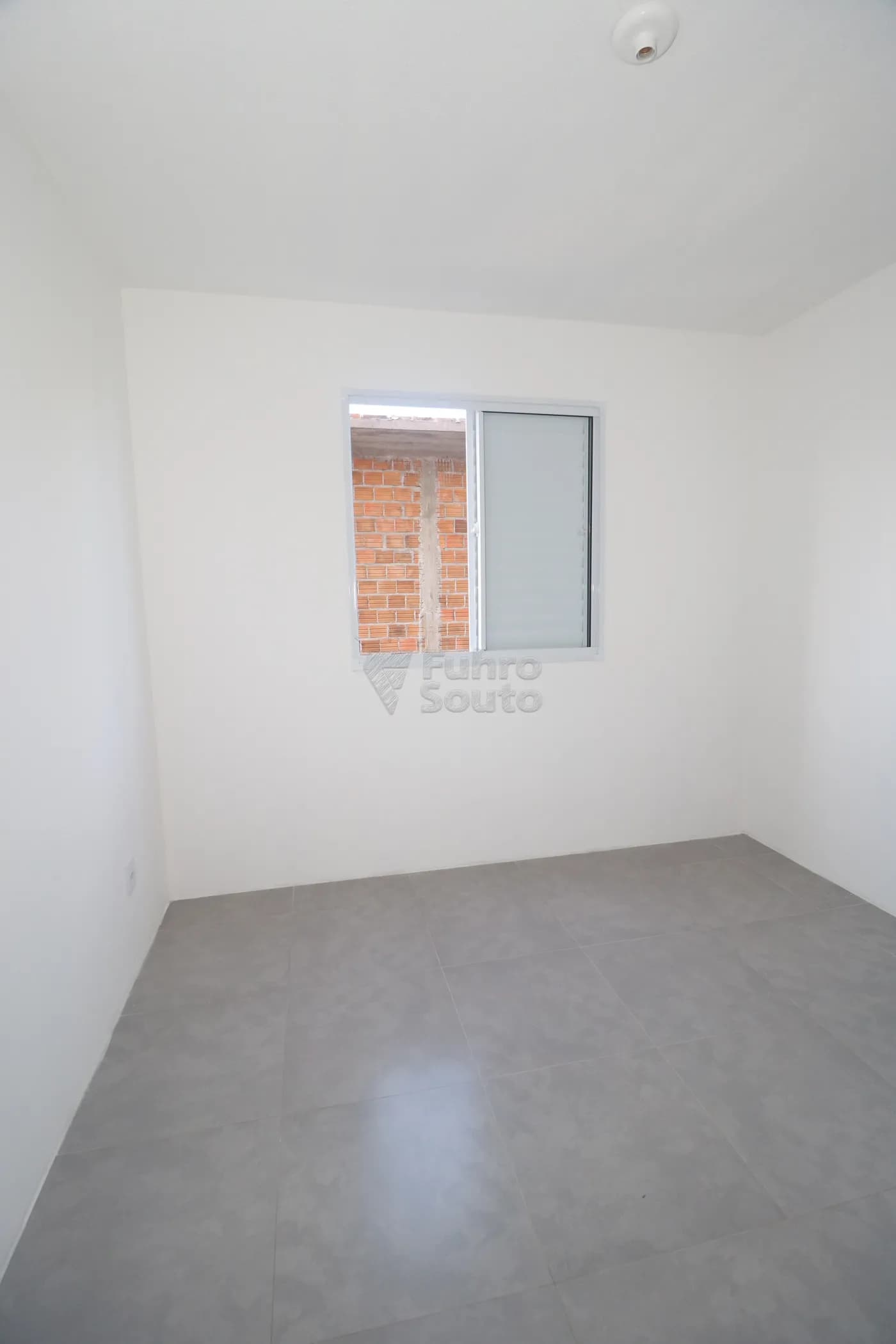 xmzw5a-pelotas-apartamento-padrao-fragata-04-12-2025_00-07-01-17.webp