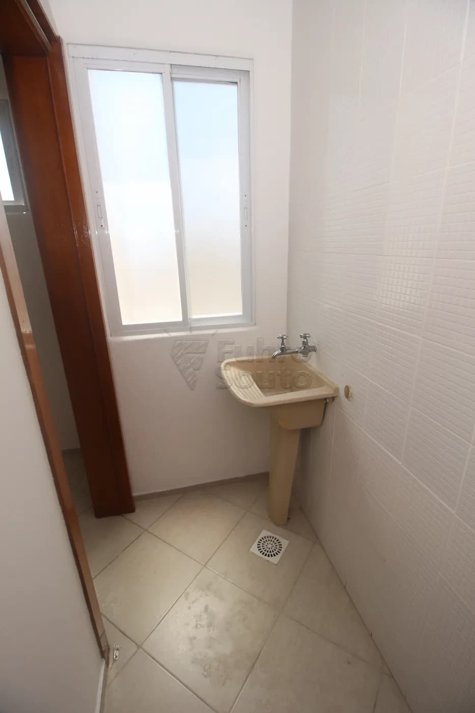 xov57n-pelotas-apartamento-padrao-centro-27-10-2025_22-36-27-20.webp