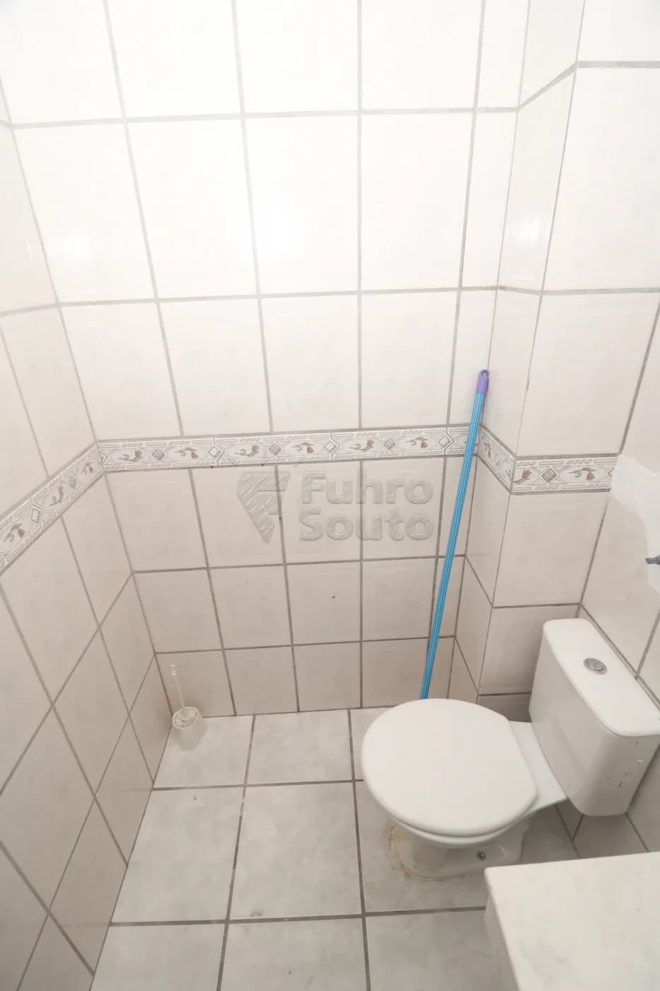 xuf9l-pelotas-comercial-sala-fora-de-condominio-centro-19-02-2026_23-57-26-6997cd96b472d.webp