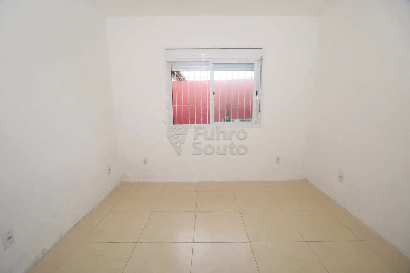 y04lc-pelotas-casa-padrao-laranjal-24-05-2026_21-58-42-6a139ec21f6e1.webp