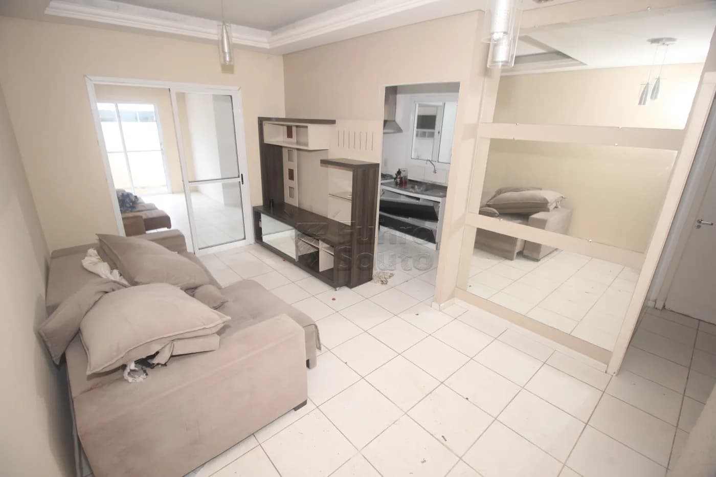 y1q70f-pelotas-casa-condominio-tres-vendas-14-07-2025_23-48-28-7.webp
