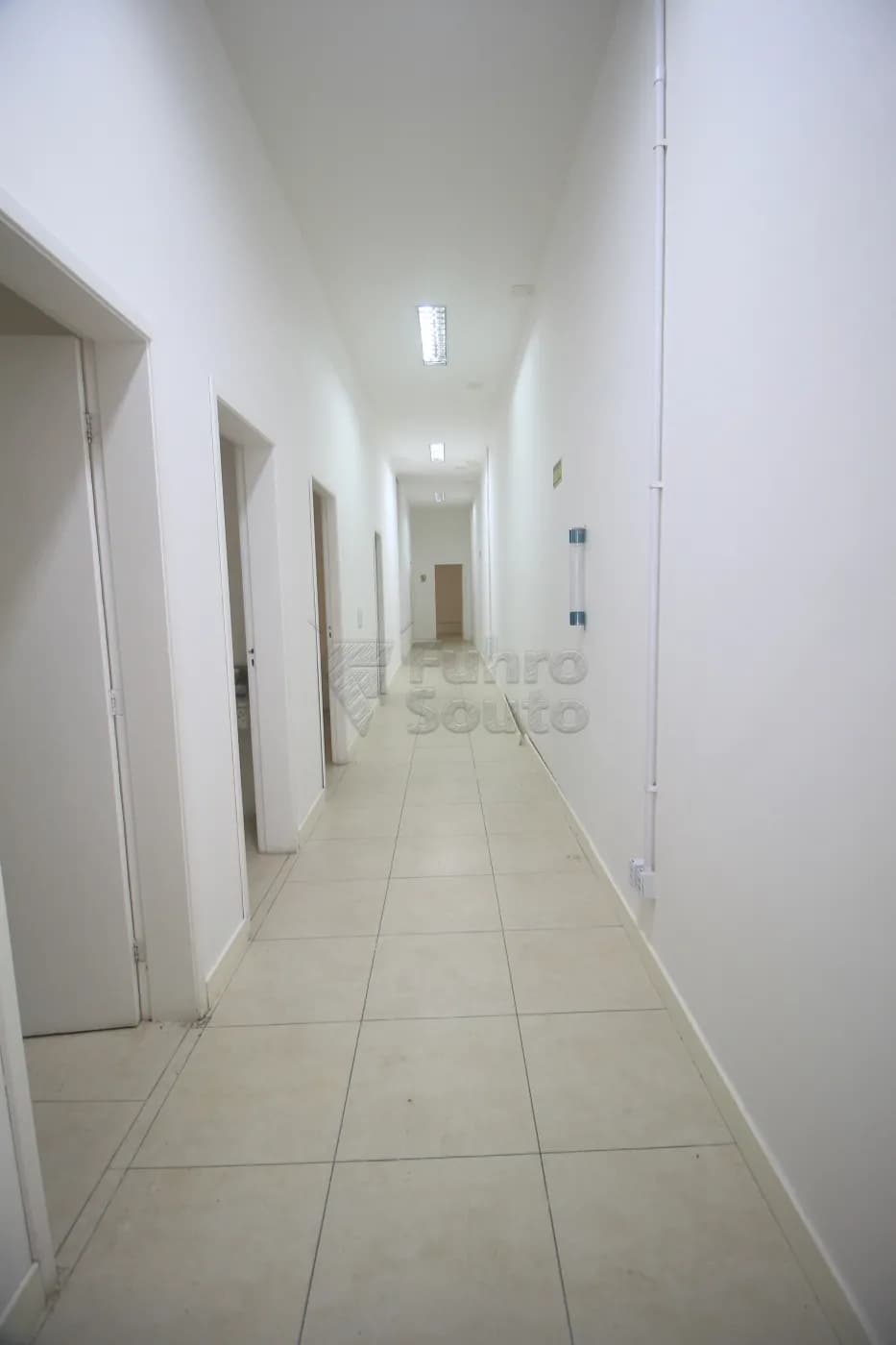 y2sy39-pelotas-comercial-predio-centro-31-01-2025_00-45-18-8.webp
