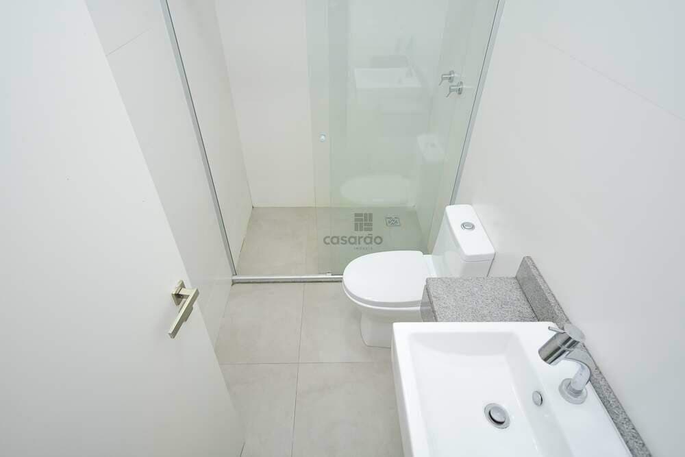 y6rq4-studio-1-quarto-no-pelotas-banheiro-social.jpg