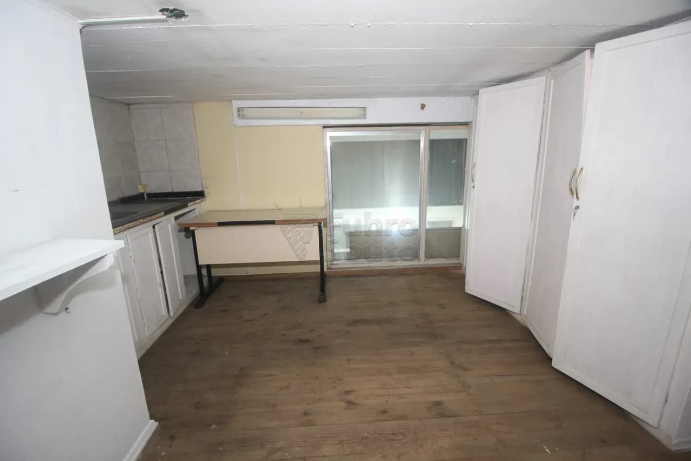 yb2fva-pelotas-comercial-sala-em-condominio-fragata-30-06-2025_16-18-40-13.webp