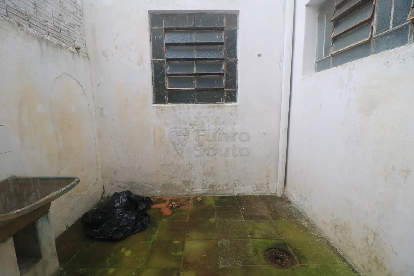 yd7ey4-pelotas-comercial-casa-centro-24-04-2026_23-28-23-69ec26c76733d.webp