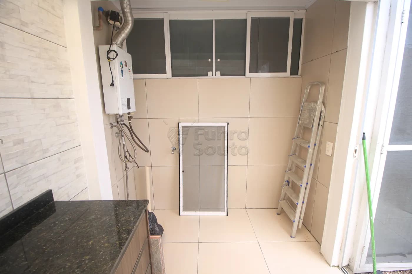 yn2ysv-pelotas-casa-condominio-areal-11-12-2024_01-43-47-37.webp