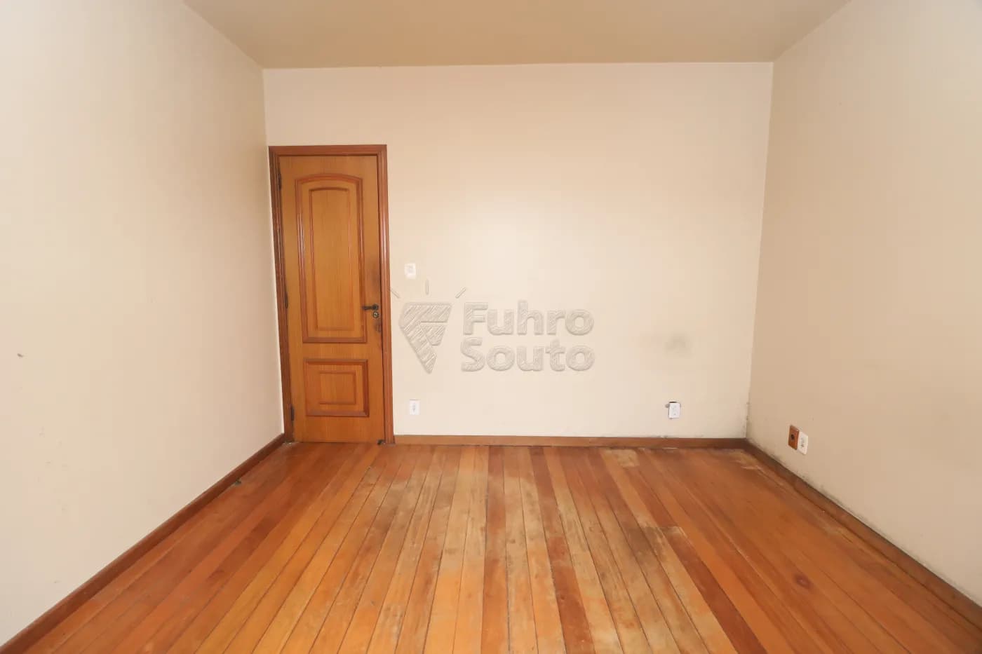 yqfya8-pelotas-apartamento-padrao-centro-21-01-2026_23-48-37-69719005ae0c0.webp