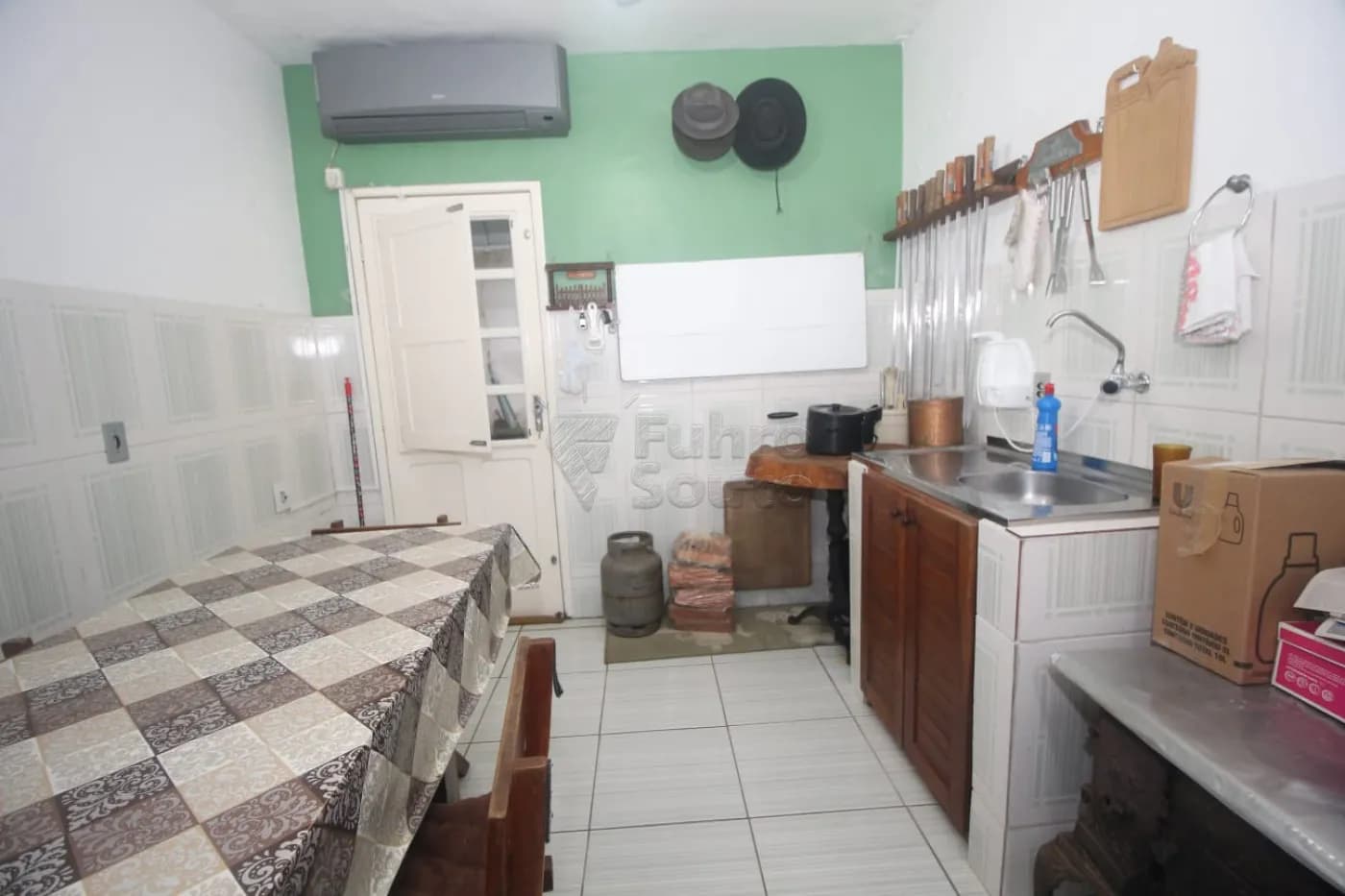 yrpzwc-pelotas-comercial-casa-centro-11-11-2024_16-49-18-47.webp