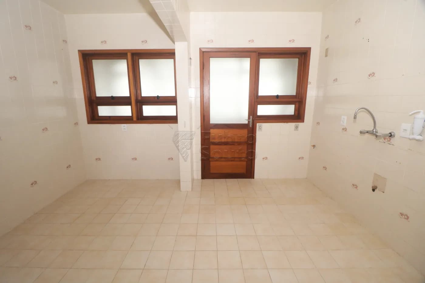 z9o8pk-pelotas-apartamento-padrao-centro-25-03-2026_23-46-43-69c49e134e81f.webp