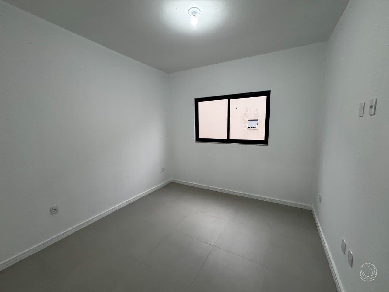 zafju9f-i5P9962c22F1w8Y4236B_3630067573f94740e4.jpg