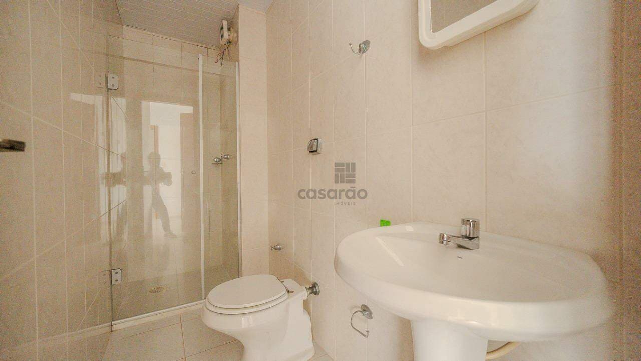 ze733-apartamento-1-quarto-no-pelotas-banheiro-social.jpg