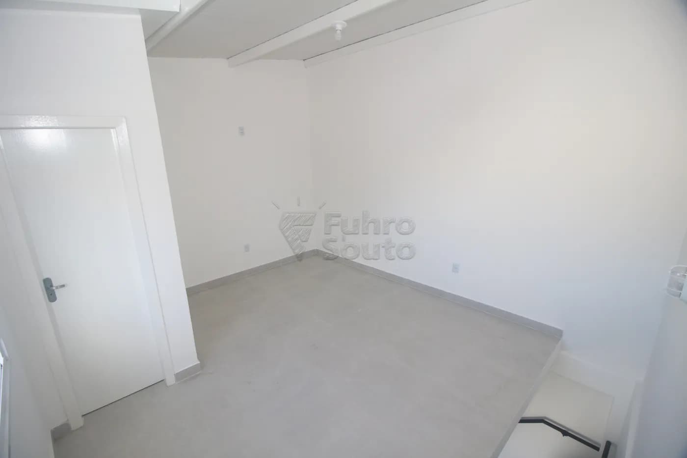 zq398-pelotas-casa-padrao-centro-21-07-2025_13-13-08-8.webp