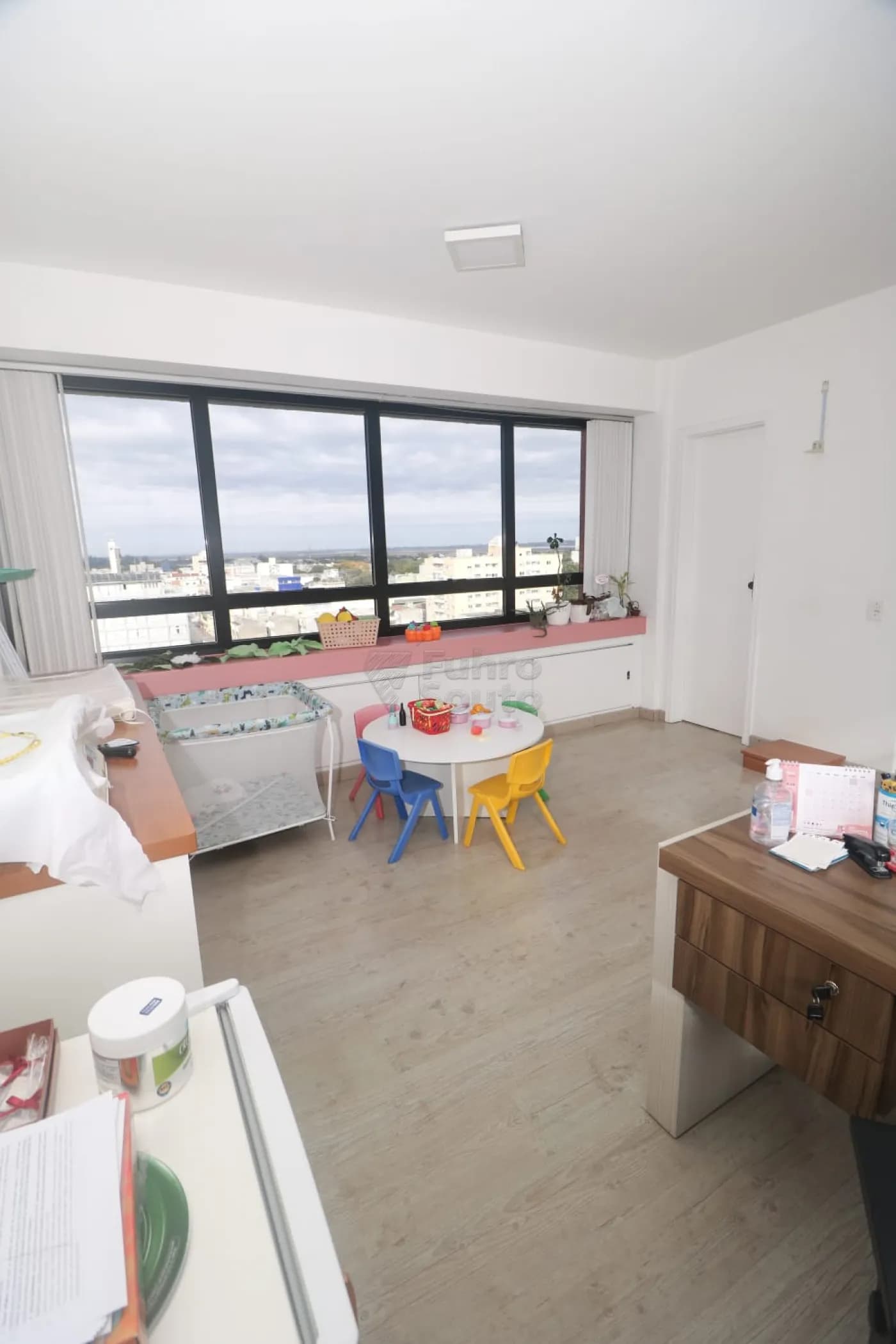 zu8hxo-pelotas-comercial-loja-em-condominio-centro-20-05-2026_15-11-06-6a0df93a5500a.webp