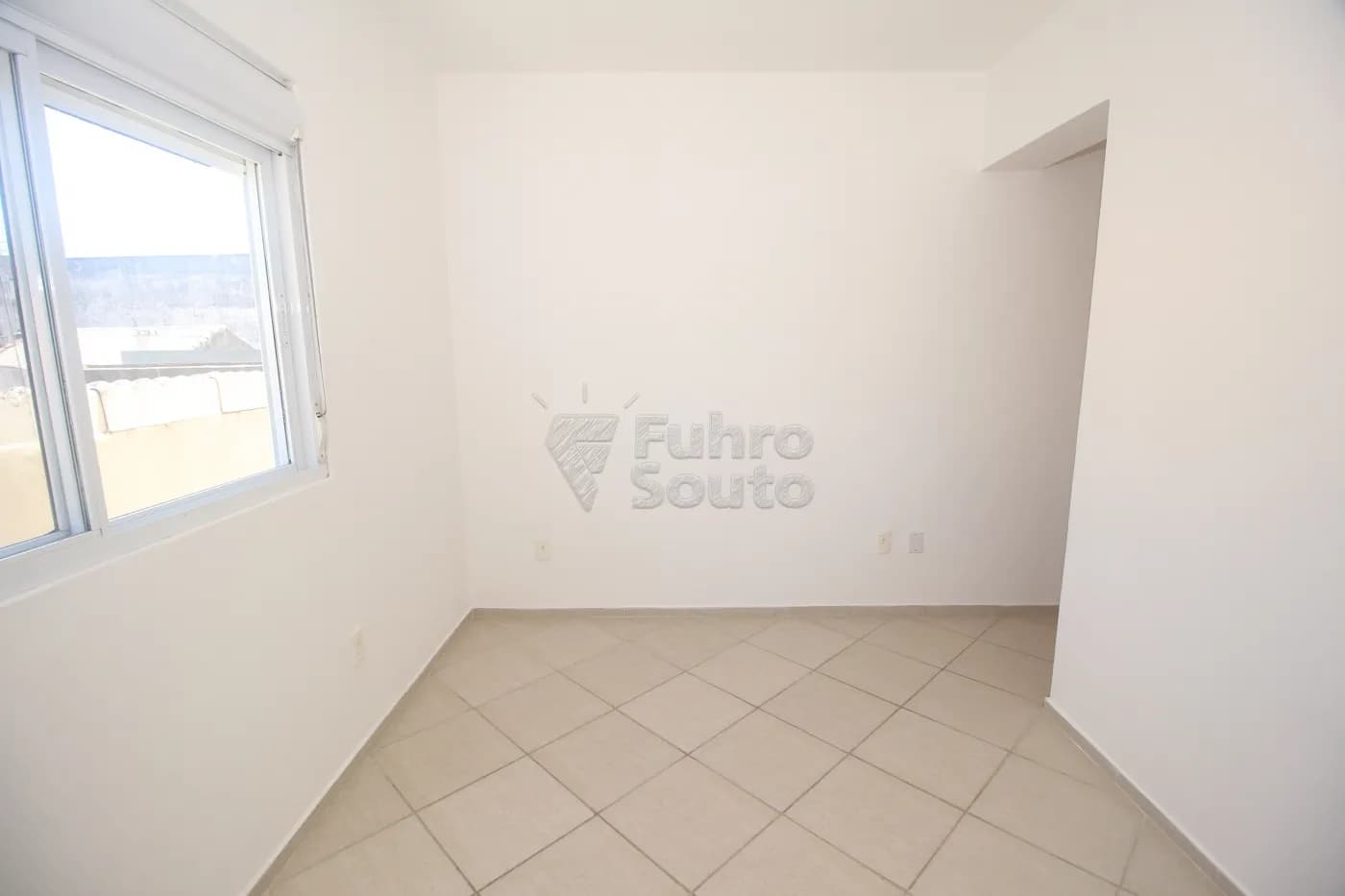 zx6r2h-pelotas-apartamento-padrao-centro-27-10-2025_22-33-31-18.webp