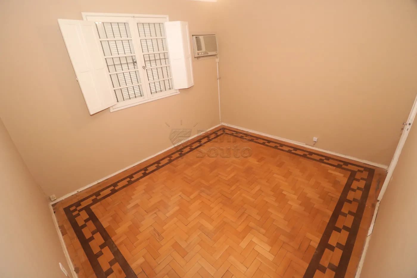 zzr2a-pelotas-comercial-casa-centro-24-04-2026_23-28-14-69ec26beda927.webp